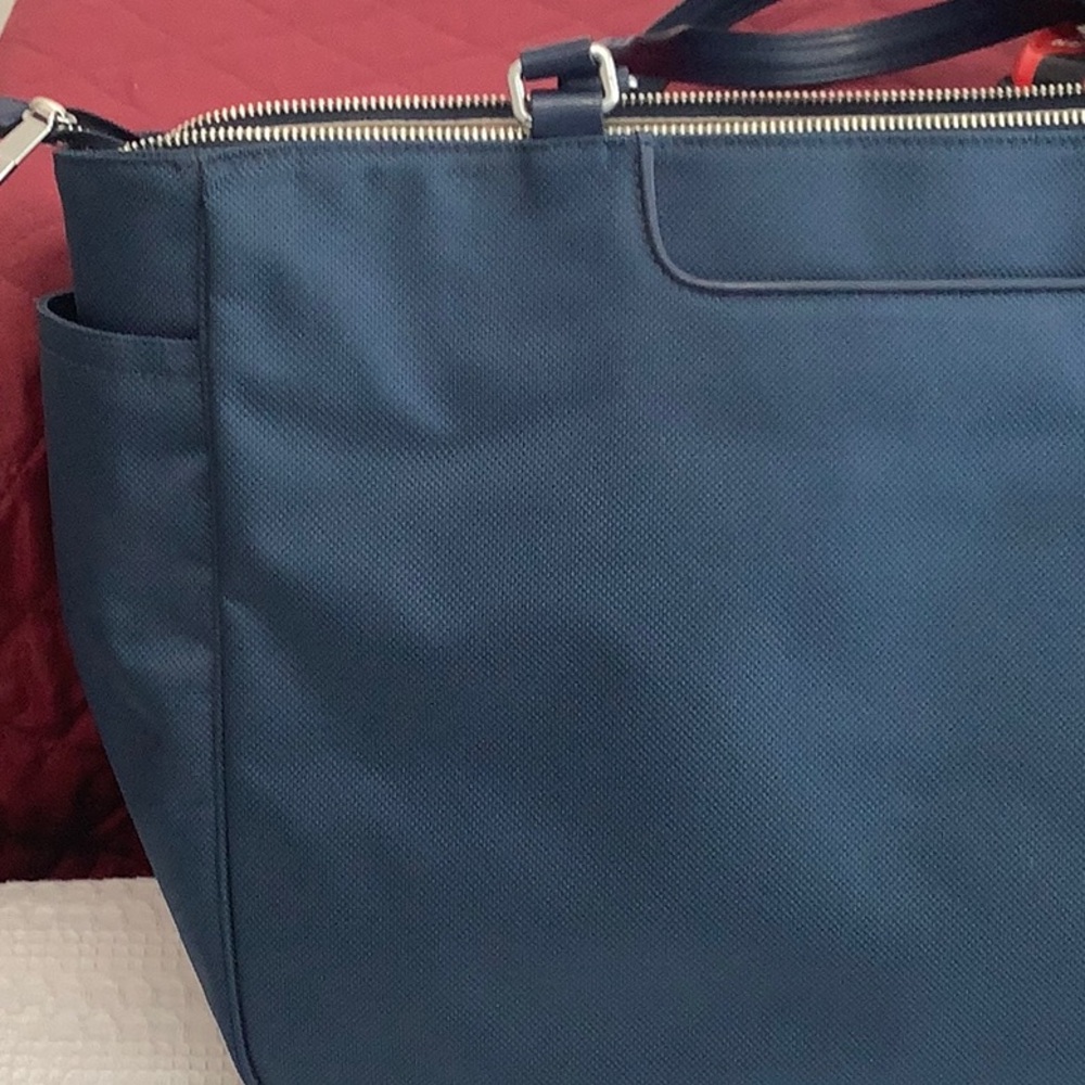 Tumi Ballistic Nylon Navy Blue Women's Bag - Picture 9 of 10